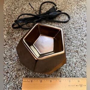 Rose gold Scentsy Warmer